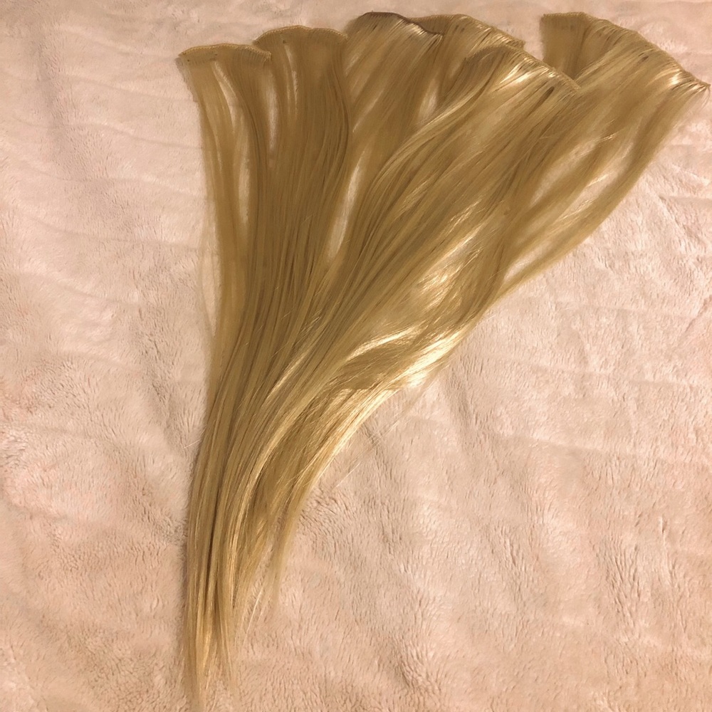 Platinum Blonde Clip In Extensions